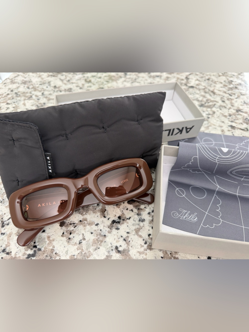 AKILA Verve Sunglasses in Chocolate